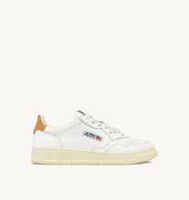 Load image into Gallery viewer, Sneakers Medalist White And Honey
