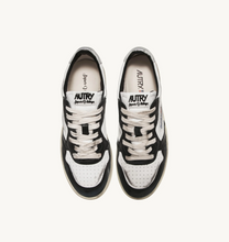 Load image into Gallery viewer, Sneakers Medalist Super Vintage in White Black And Silver Leather