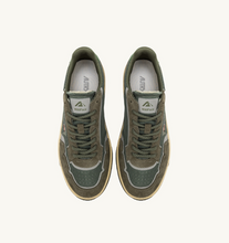 Load image into Gallery viewer, Sneakers Wildpace Low In Military