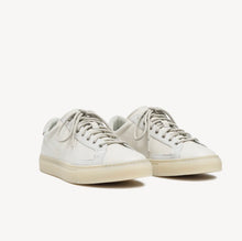 Load image into Gallery viewer, Veneto Low Papyrus Nappa M