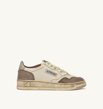 Load image into Gallery viewer, Sneakers Medalist Super Vintage In White And Silver Leather And Burned Suede