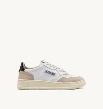 Load image into Gallery viewer, Sneakers Medalist Low In White And Black