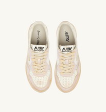 Load image into Gallery viewer, Sneakers Medalist Super Vintage In Vanilla White And Mauve Leather