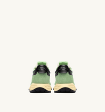 Load image into Gallery viewer, Reelwind Sneakers In Pistachio And Black Nylon And Suede