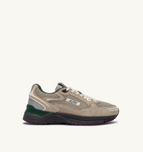 Load image into Gallery viewer, Hyperway Sneakers In Biscuit And Afterglow Suede And Mesh