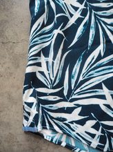 Load image into Gallery viewer, Shirt Collar Cutaway Blue Fabric