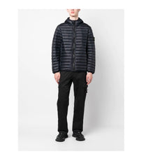 Load image into Gallery viewer, 40324 Blue Down Jacket &#39;Loom Woven Chambers R-Nylon Down TC&#39;
