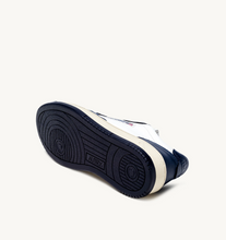 Load image into Gallery viewer, Sneakers Medalist White And Blue Leather
