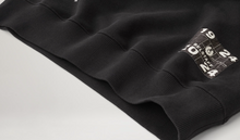 Load image into Gallery viewer, Centenary Applique Label Sweatshirt Black
