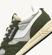 Load image into Gallery viewer, Reelwind Sneakers In Green And White Nylon And Suede
