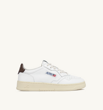 Load image into Gallery viewer, Sneakers Medalist White And Brown
