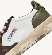 Load image into Gallery viewer, Sneakers Medalist Super Vintage Military Green And Brown
