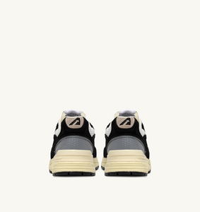 Hyperway Sneakers In Black