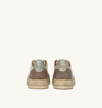 Load image into Gallery viewer, Sneakers Medalist Super Vintage In White And Silver Leather And Burned Suede
