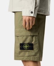 Load image into Gallery viewer, Cargo Shorts Tela 'Paracadute' Military Green
