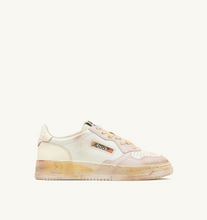 Load image into Gallery viewer, Sneakers Medalist Super Vintage In Vanilla White And Mauve Leather
