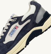 Load image into Gallery viewer, Hyperway Sneakers In Space Blue And Silver Mesh And Suede
