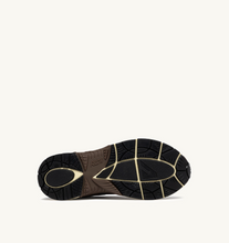 Load image into Gallery viewer, Hyperway Sneakers In Sand And Brick Red Mesh And Suede
