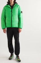 Load image into Gallery viewer, 40324 Down Jacket &#39;Loom Woven Chambers R-Nylon Down TC&#39; Light Green
