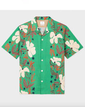 Load image into Gallery viewer, &#39;Sea Floral&#39; Short-Sleeve Shirt Green
